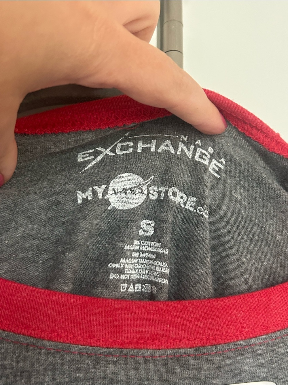 ‘Go For Launch' Raglan Tee - Gray & Red NASA shirt size S - Picture 3 of 5